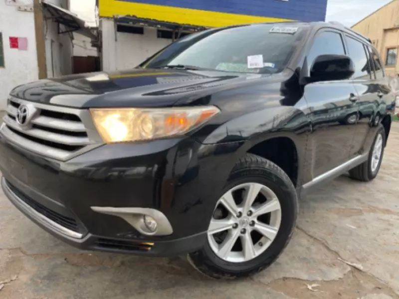 Toyota Highlander   - 2012