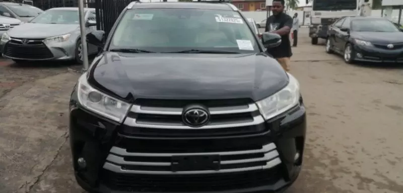 Toyota Highlander   - 2018