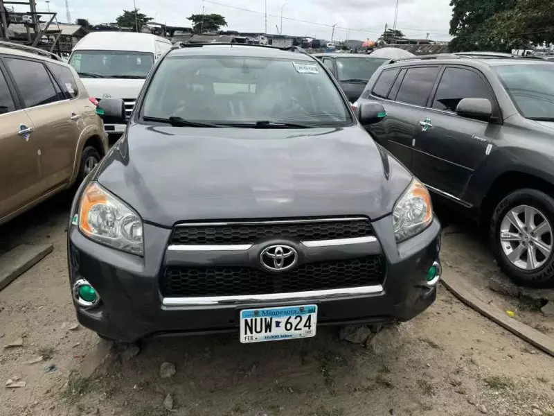 Toyota RAV 4   - 2011