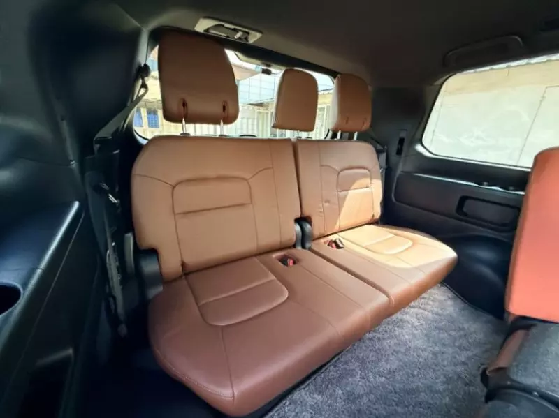 Toyota Land Cruiser V8