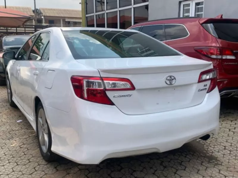 Toyota Camry - 2013