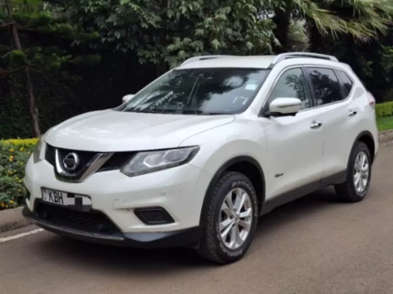 Nissan X-Trail   - 2015
