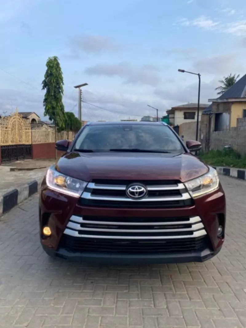 Toyota Highlander   - 2018