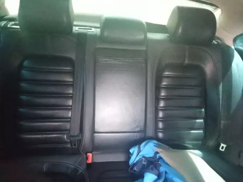 Volkswagen Passat   - 2012