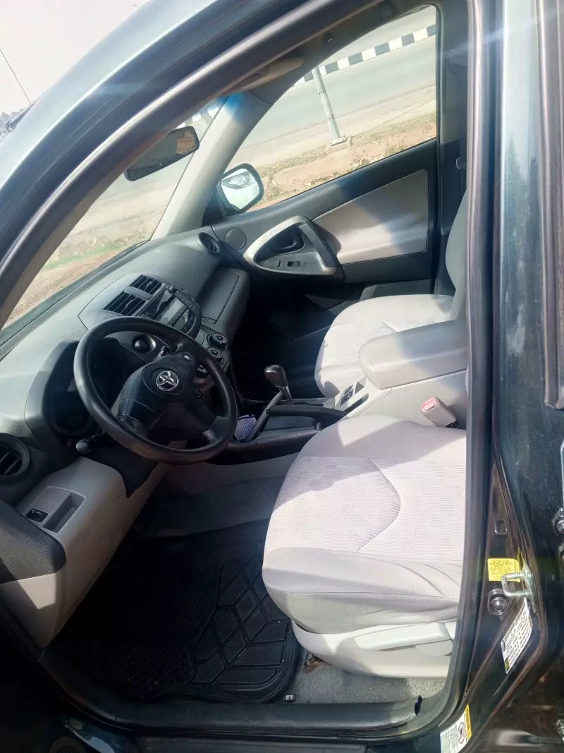 Toyota RAV4   - 2011