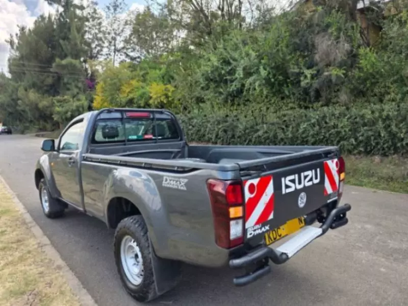 Isuzu D-Max   - 2021