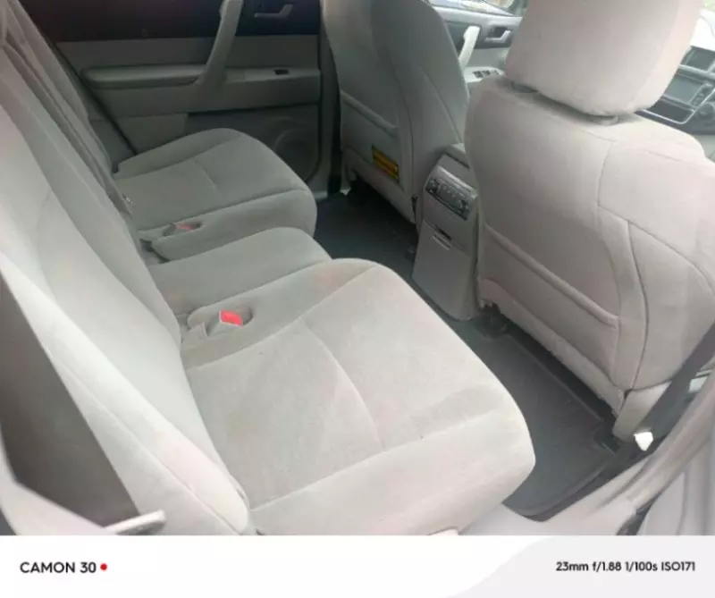 Toyota Highlander   - 2013