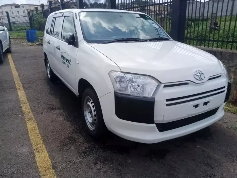 Toyota Succeed    - 2016