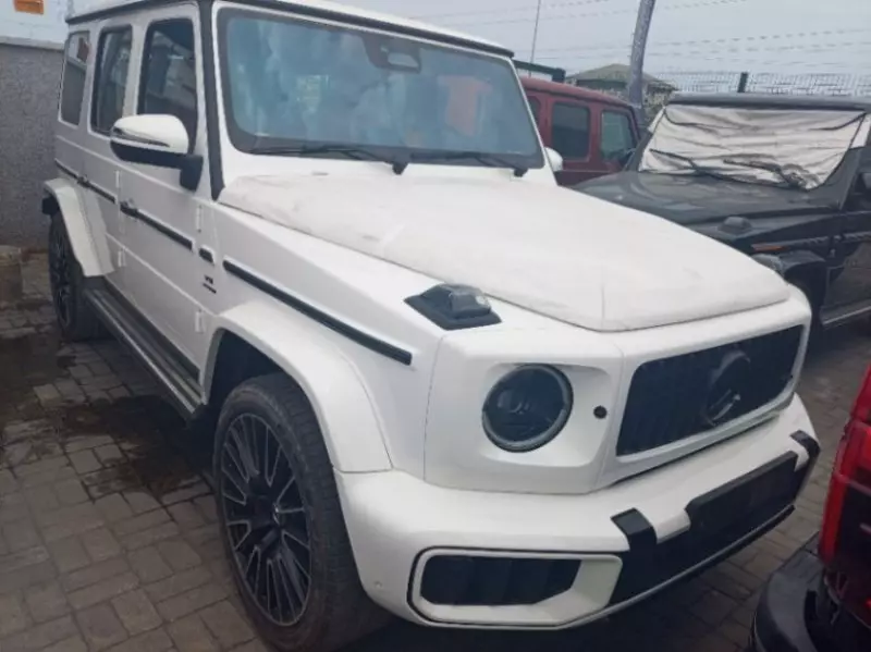 Mercedes-Benz G 63 AMG   - 2025