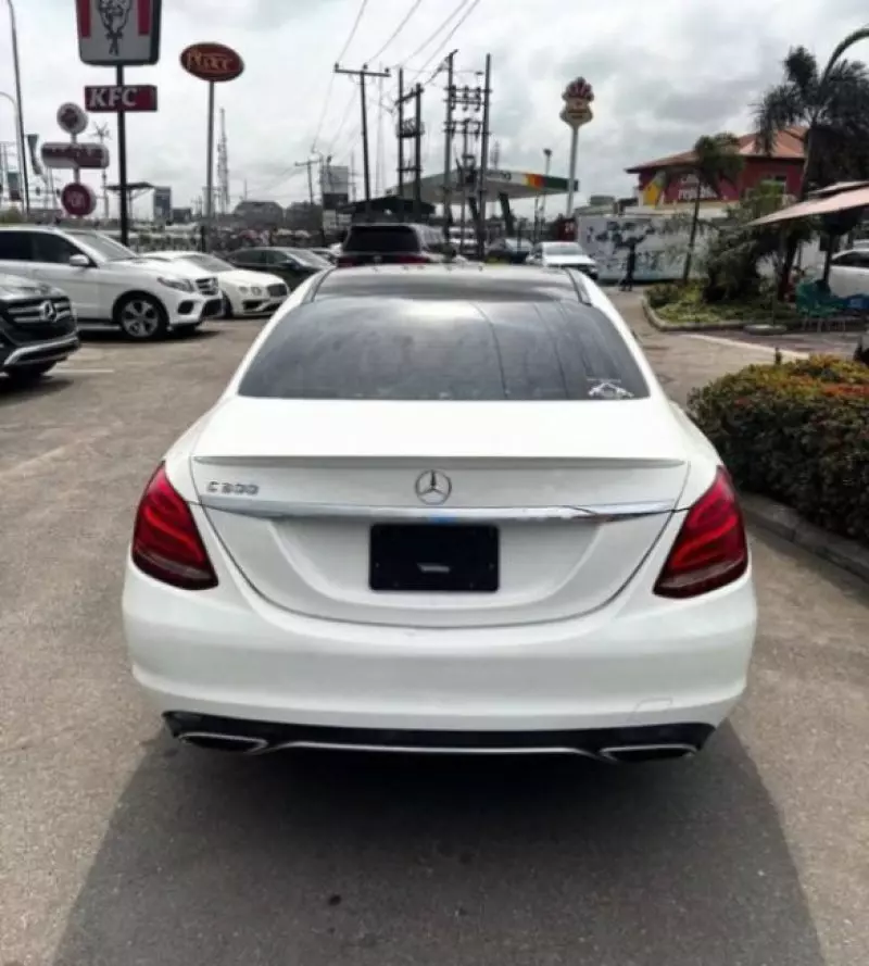 Mercedes-Benz C 300   - 2015
