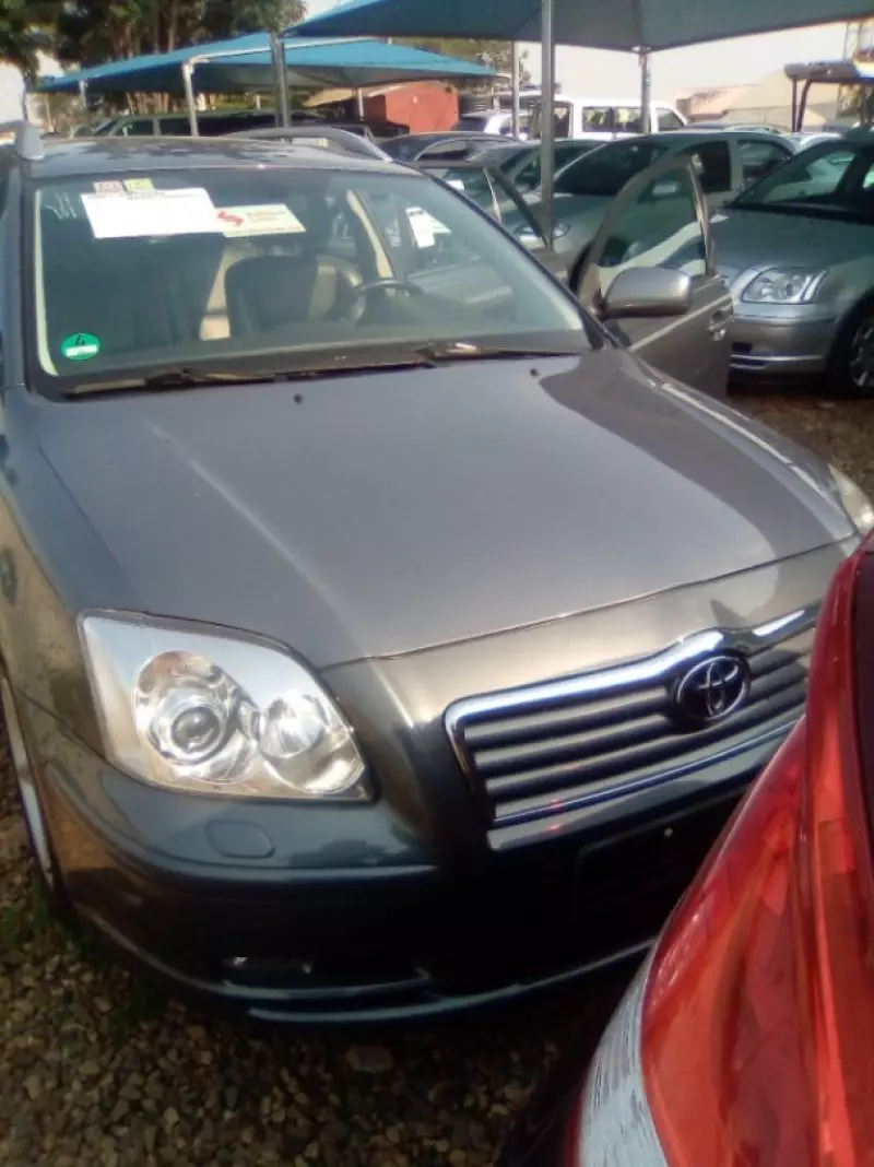 Toyota Avensis - 2005