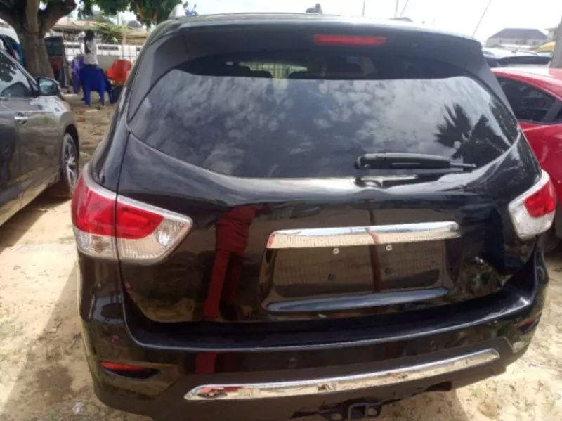 Nissan Pathfinder   - 2014