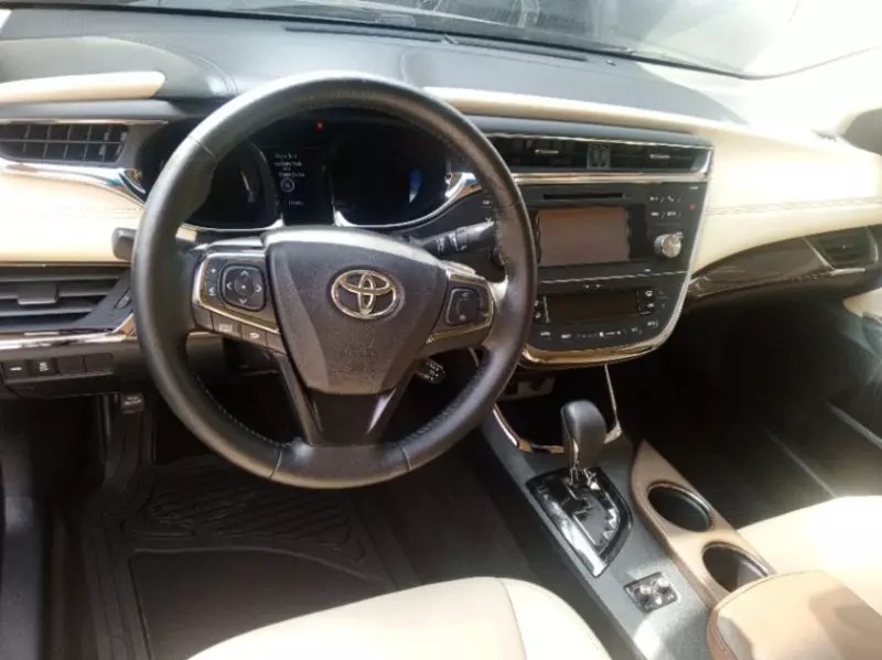 Toyota Avalon   - 2014