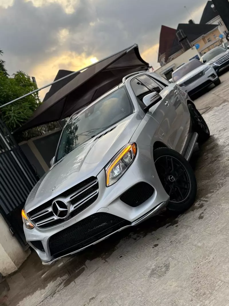 Mercedes-Benz ML 350   - 2012