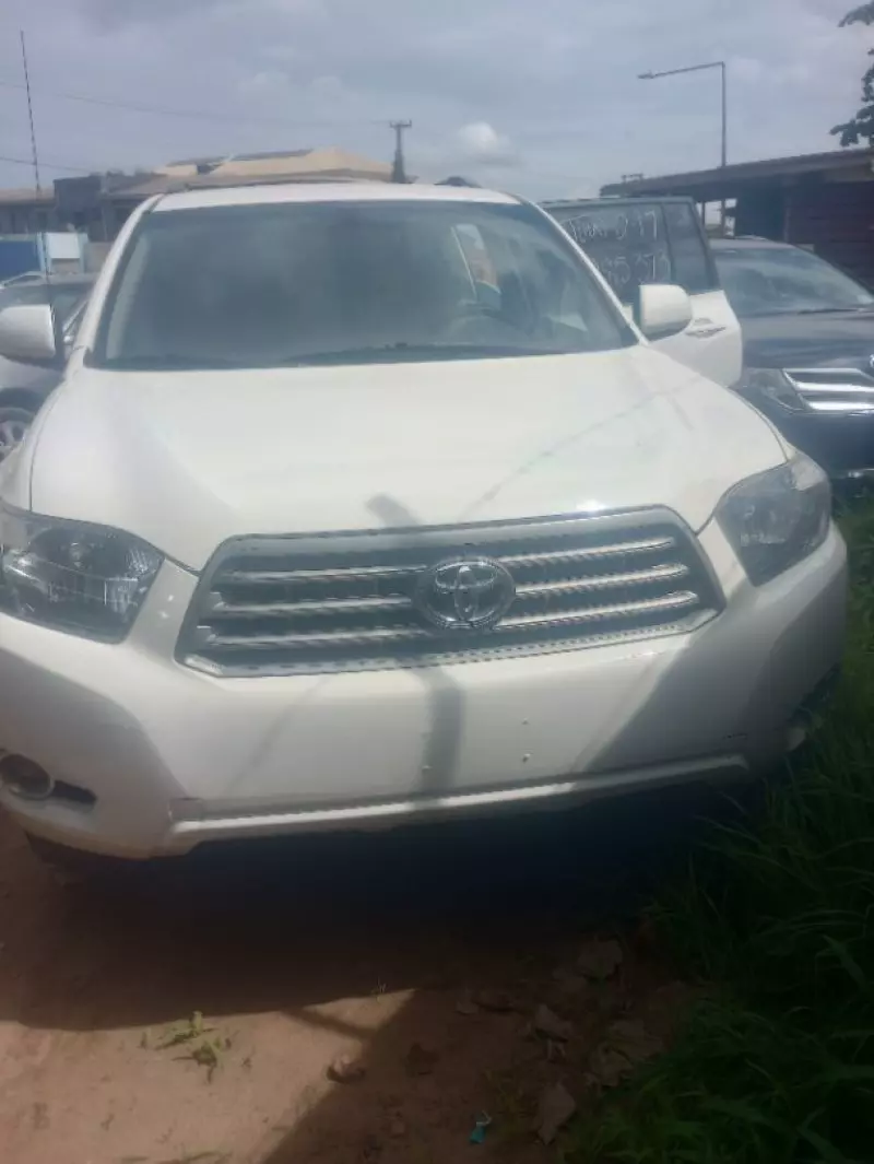 Toyota Highlander   - 2009