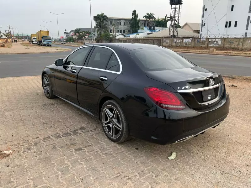 Mercedes-Benz C 300   - 2020