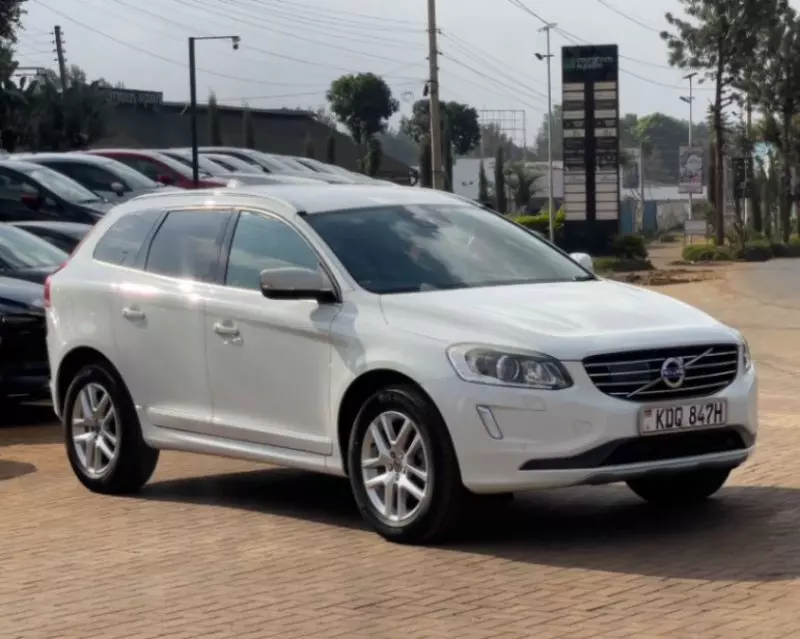 Volvo XC60   - 2017