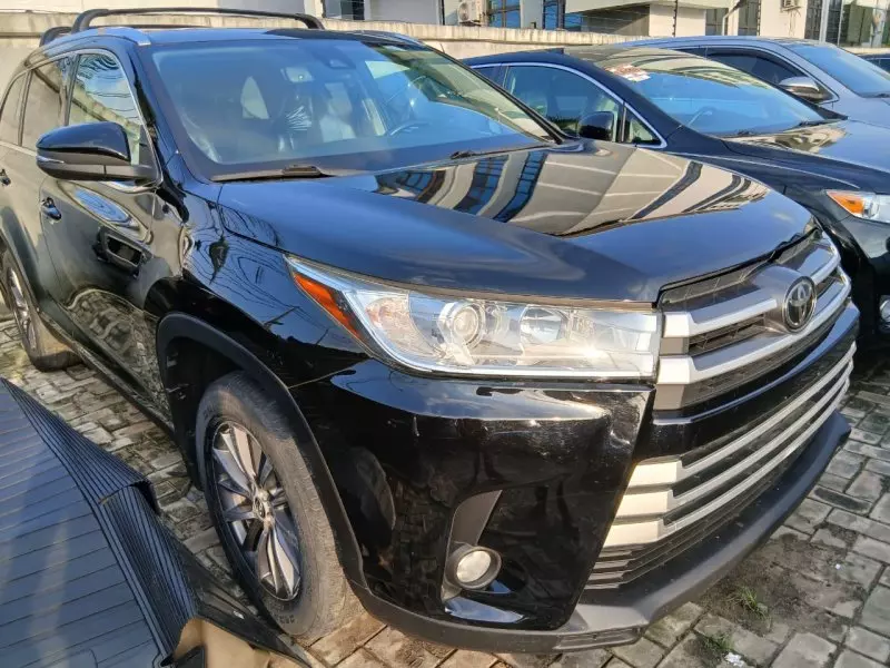 Toyota Highlander   - 2018