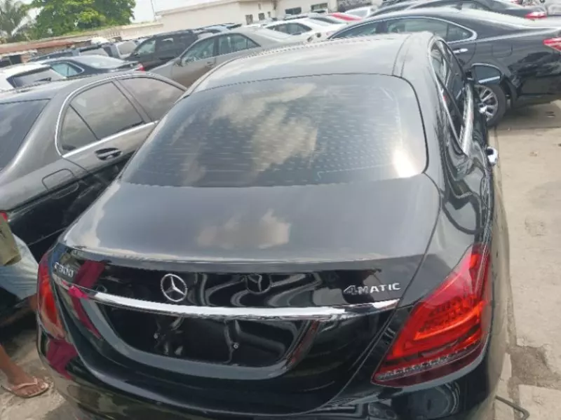 Mercedes-Benz C 300   - 2019