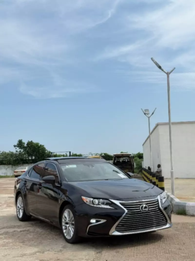 Lexus ES 350   - 2016