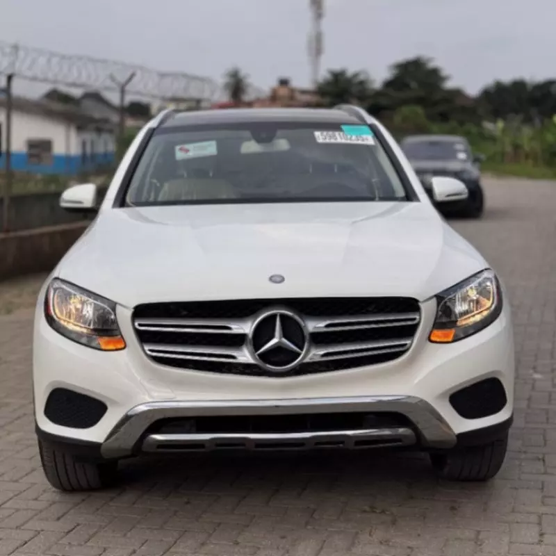 Mercedes-Benz GLC 300   - 2017