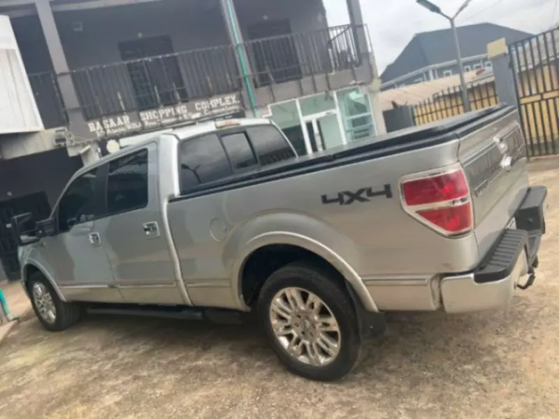 Ford F-150   - 2009