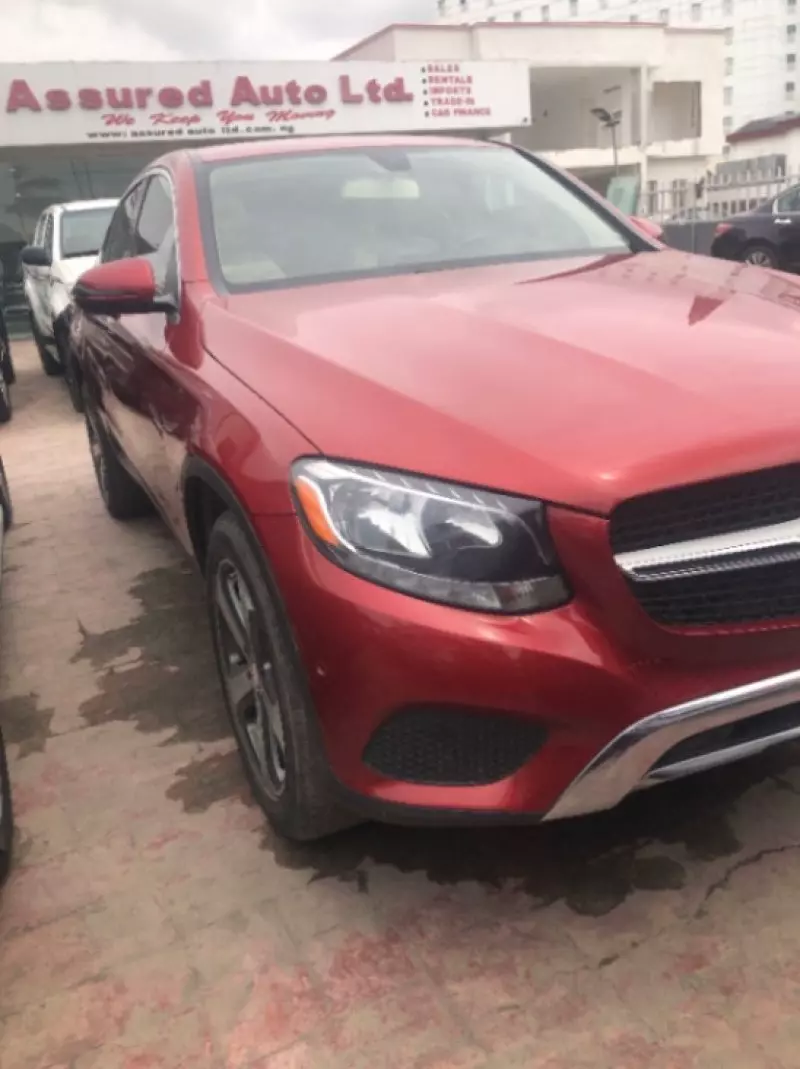 Mercedes-Benz GLC 300   - 2016