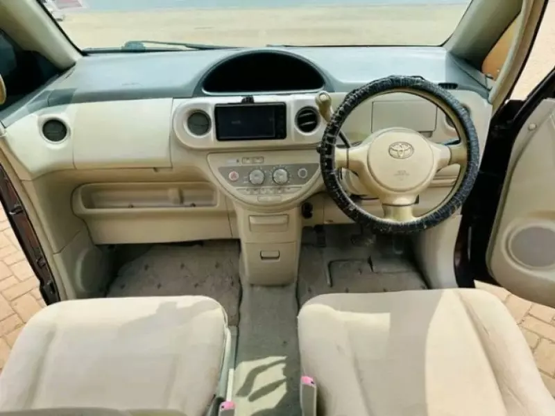 Toyota Porte   - 2011