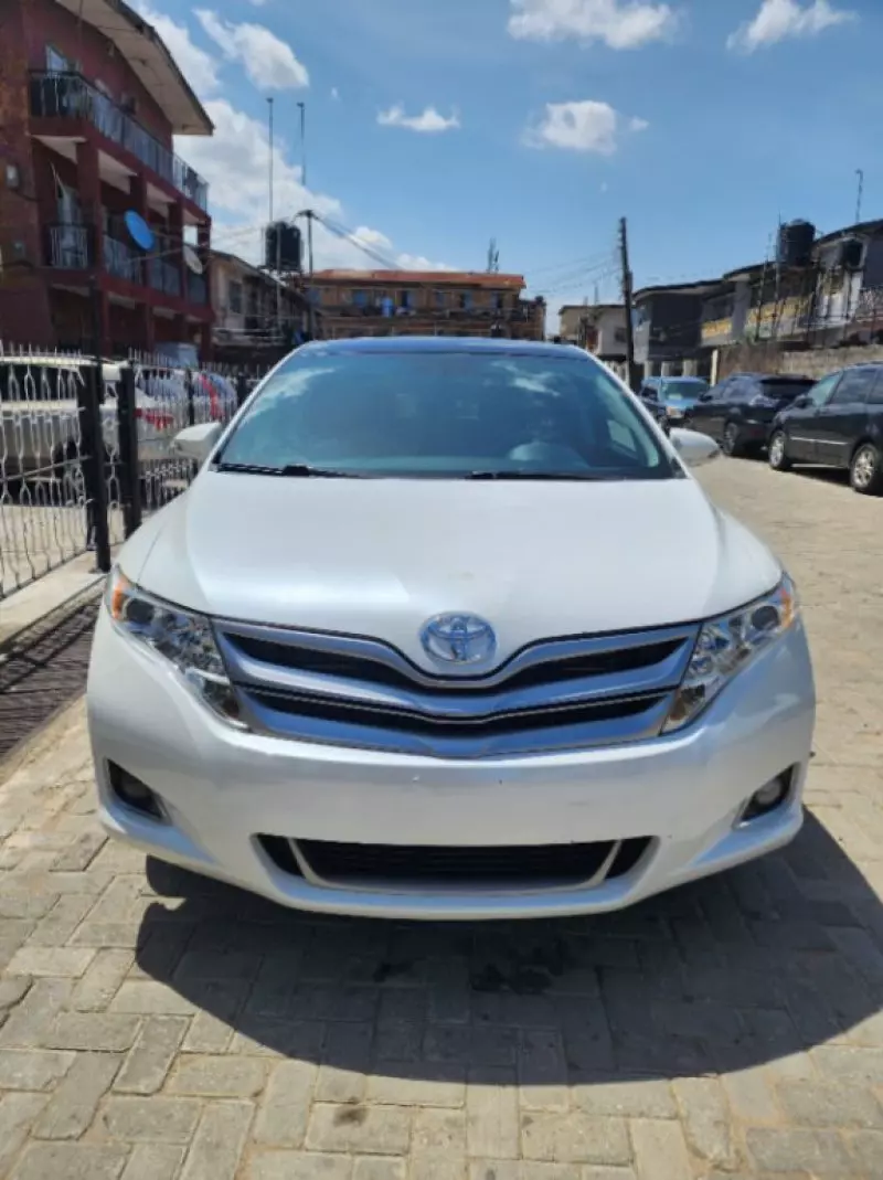 Toyota Venza   - 2014