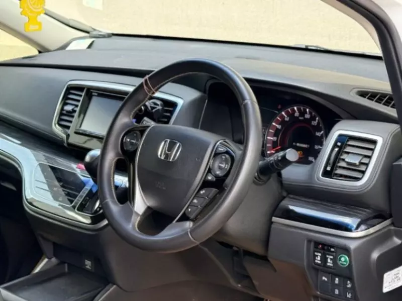 Honda Odyssey Absolute