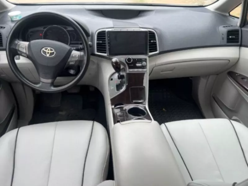 Toyota Venza   - 2010