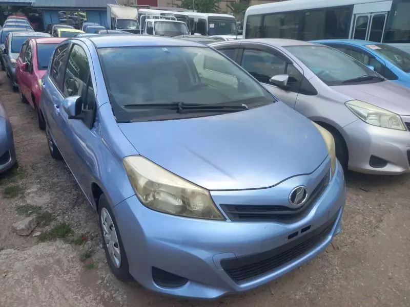 Toyota Vitz   - 2014