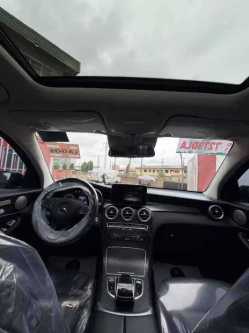 Mercedes-Benz GLC 300   - 2016