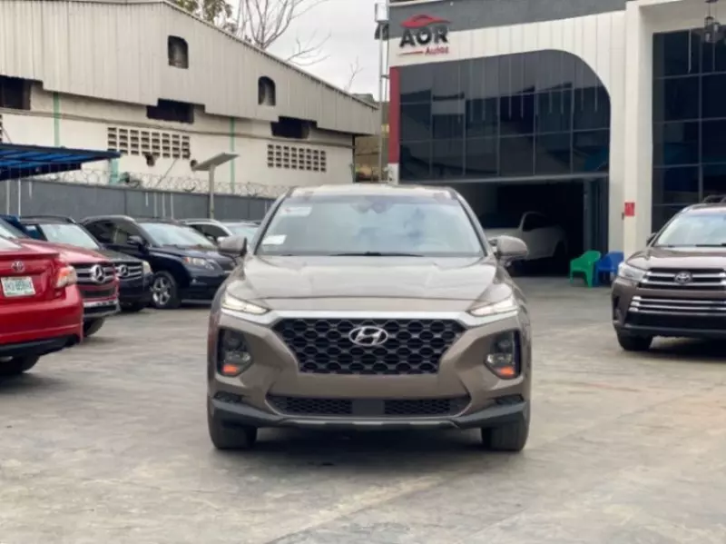 Hyundai Santa Fe   - 2019