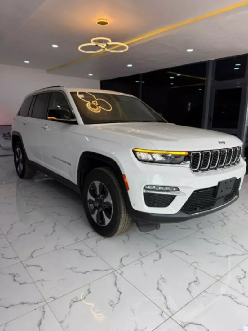 JEEP Grand Cherokee   - 2024