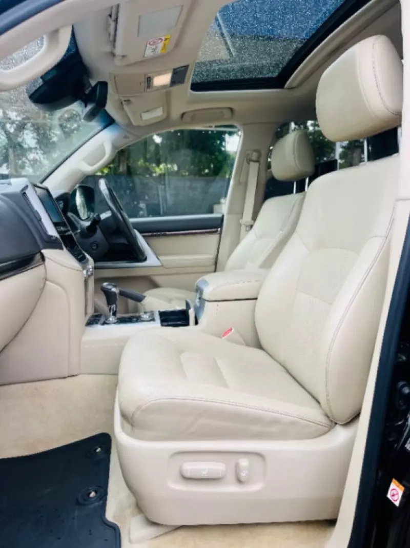 Toyota Landcruiser Sahara   - 2018