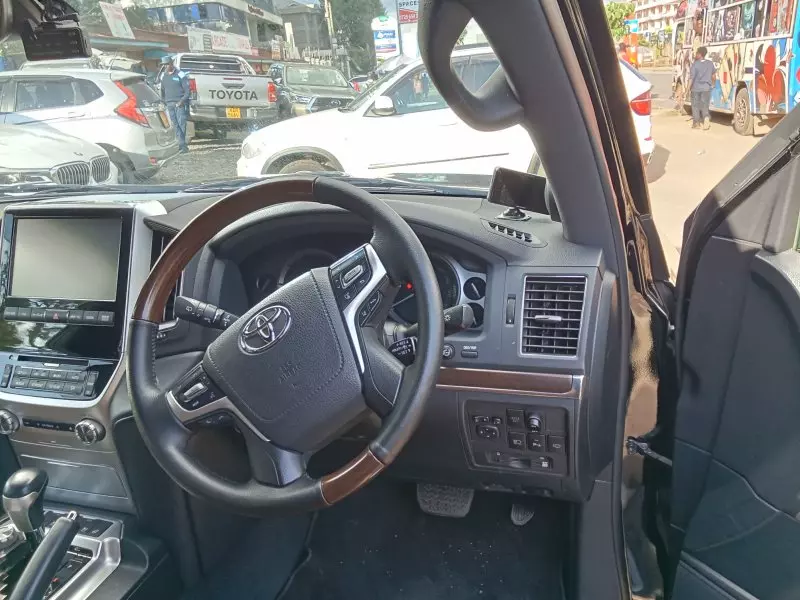 Toyota Landcruiser Prado   - 2017