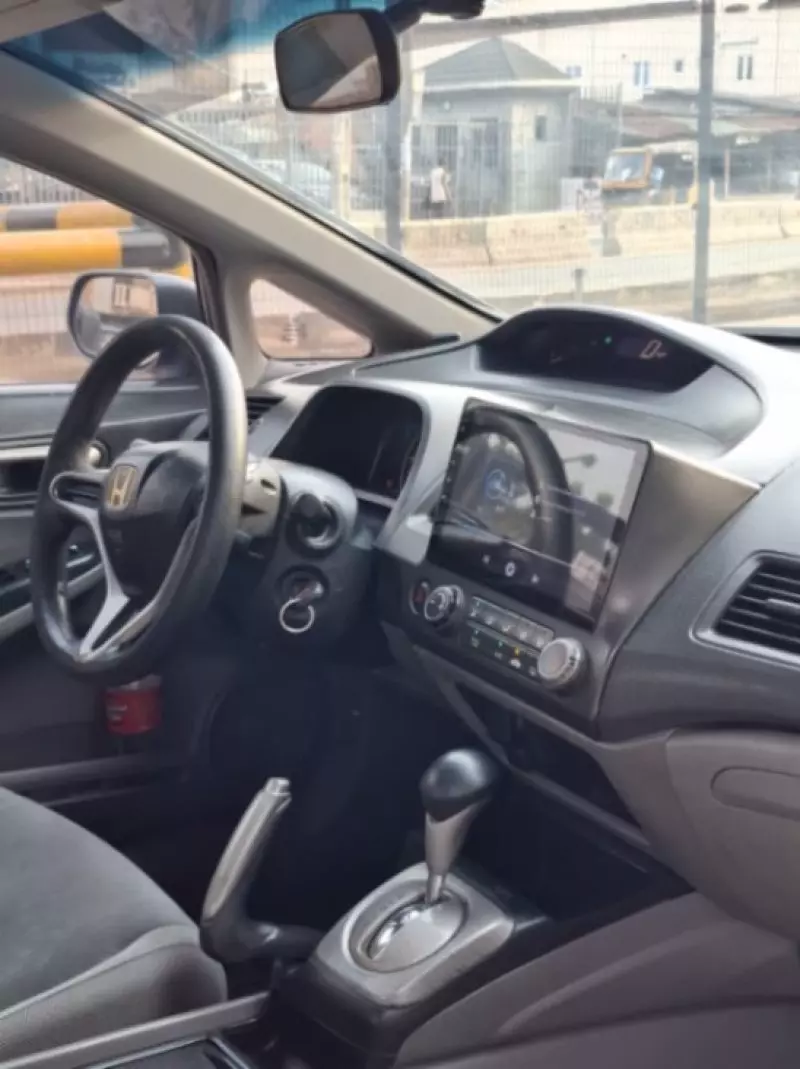 Honda Civic   - 2011