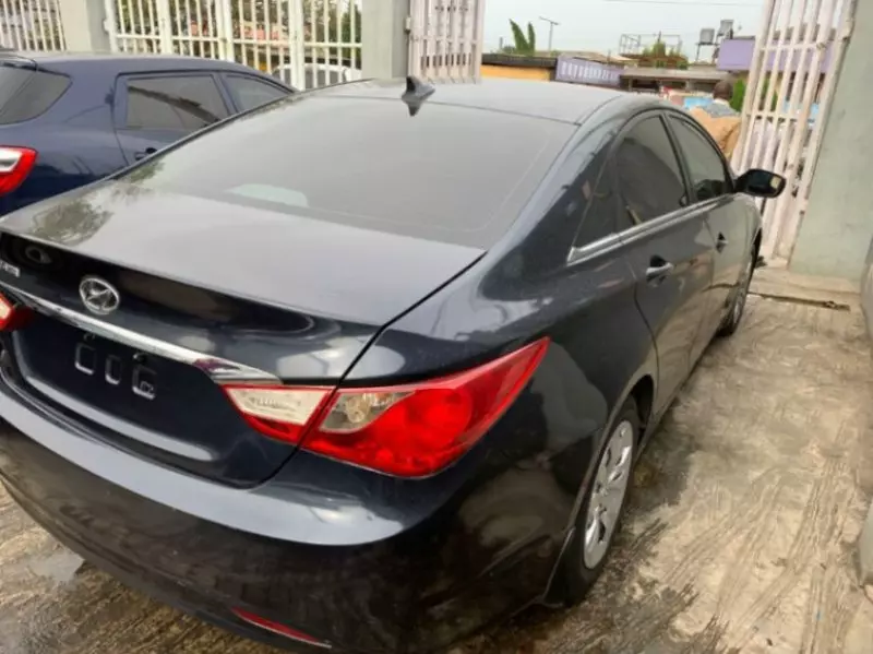 Hyundai Sonata - 2011