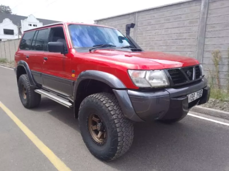 Nissan Patrol   - 2000