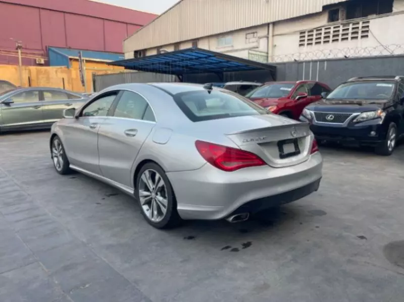 Mercedes-Benz CLA 250 - 2014