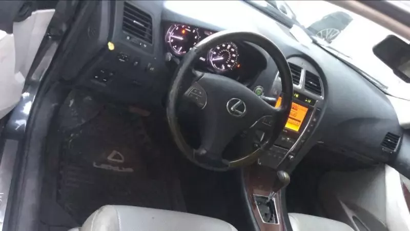 Lexus ES 350   - 2010