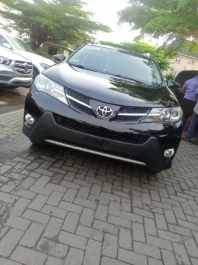 Toyota RAV4   - 2013