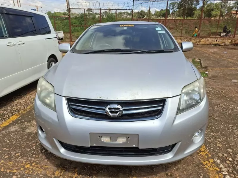 Toyota Fielder    - 2012