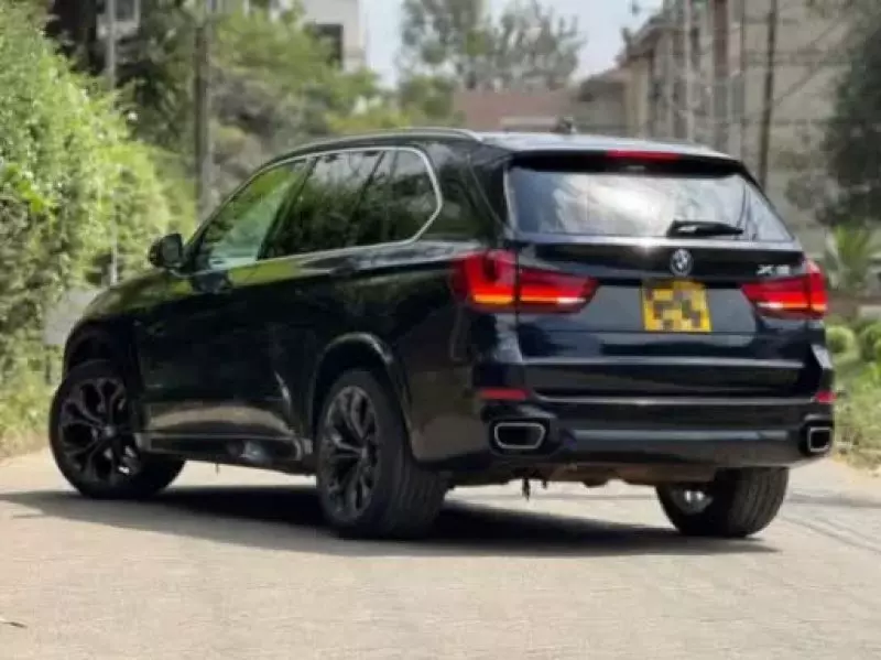BMW X5   -
