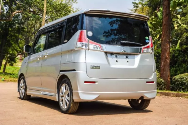 Mitsubishi Delica    - 2016