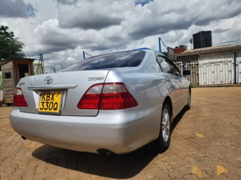 Toyota Crown   - 2007