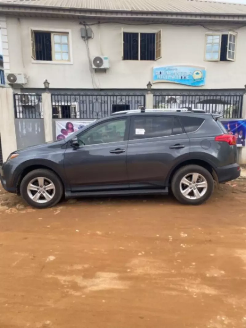 Toyota RAV 4   - 2013