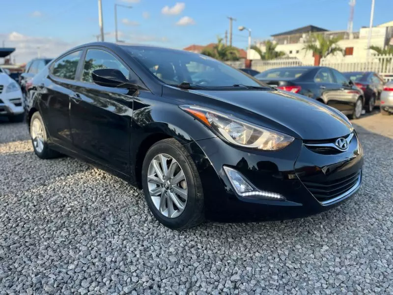 Hyundai Elantra   - 2014