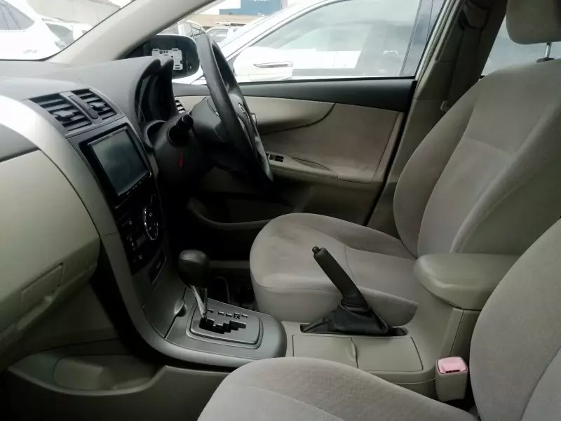Toyota Axio    - 2011